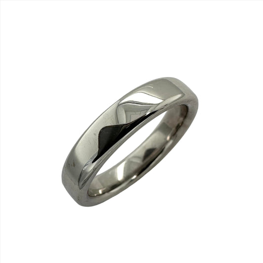 Classic 18ct White Gold Wedding Band 4.0mm. Henry D Johnstone Jewellers. Alderley Edge, Poynton, Cheshire.