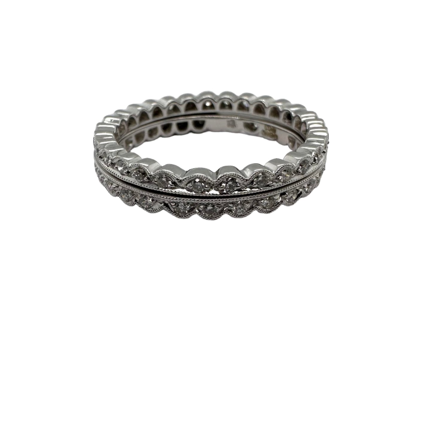 18ct White Gold Wedding Ring with Scalloped Design and Diamonds