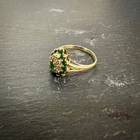 Pre-Owned: 18ct yellow gold emerald & diamond dress ring - 0.02ct