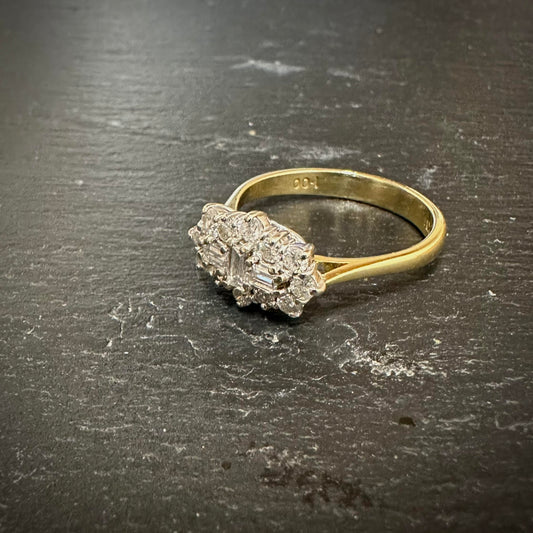 Pre-Owned: 18ct yellow gold baguette & round brilliant cut diamond cluster ring - 1.00ct