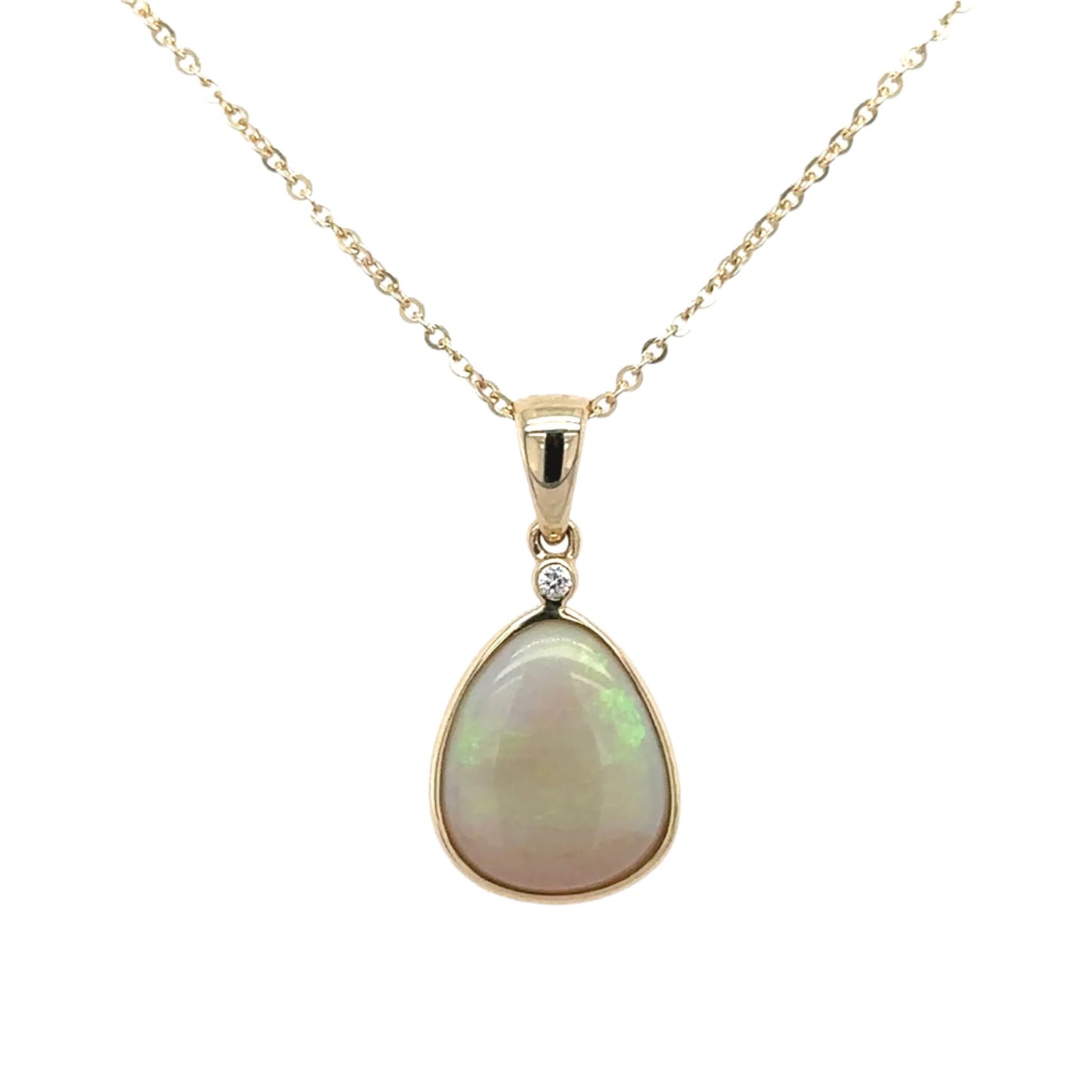 18771/18846 9ct yellow gold opal and diamond & rub-over pendant.