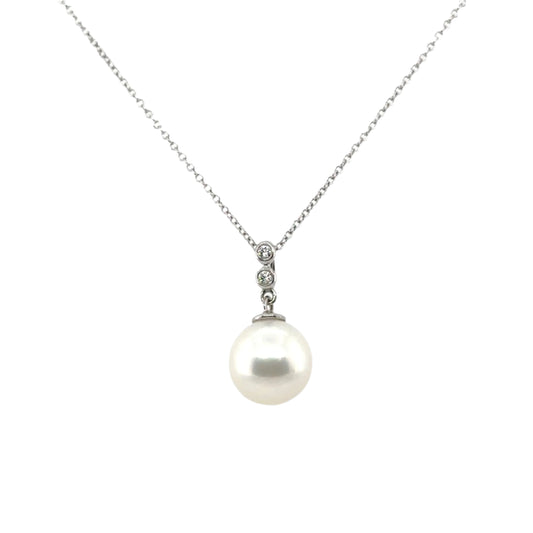 9ct white gold Freshwater pearl and brilliant cut diamond articulated drop pendant - 0.02ct.