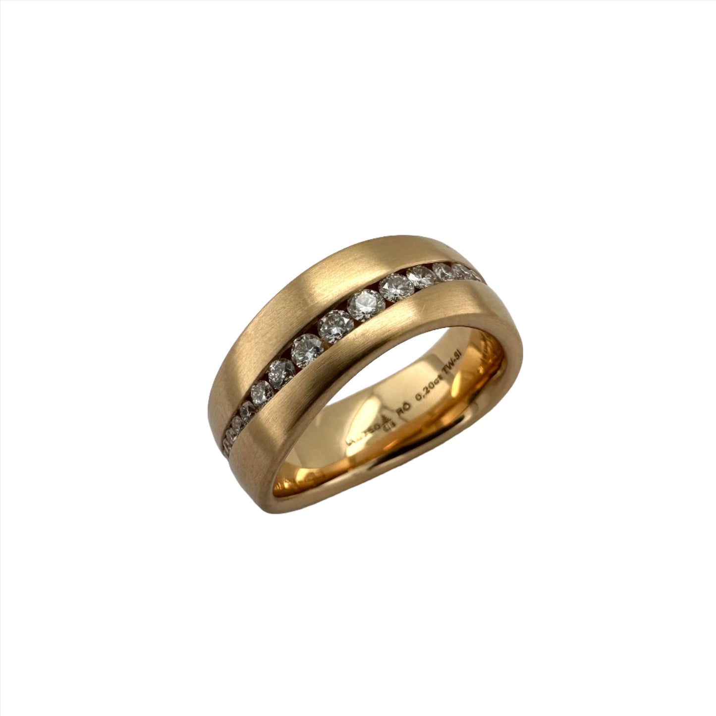 Elegant rose gold wedding band. Henry D Johnstone Jewellers. Alderley Edge, Poynton, Cheshire.