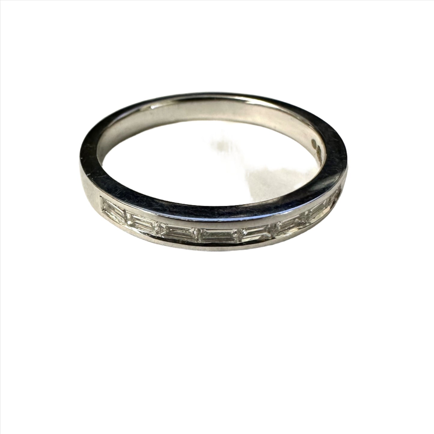 30% cover diamond wedding band