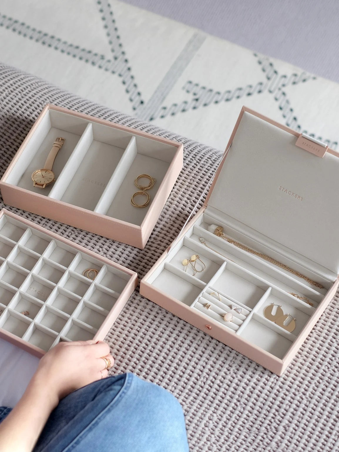 Stackers classic jewellery box - Blush pink.