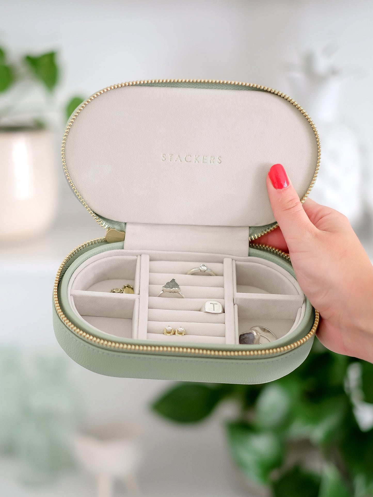 Stackers oval zipped travel jewellery box - Sage Green.