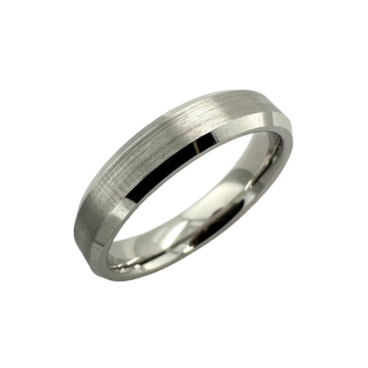 18ct white gold 5.0mm chamfered edge court wedding band. Henry D Johnstone Jewellers. Alderley Edge, Poynton, Cheshire.