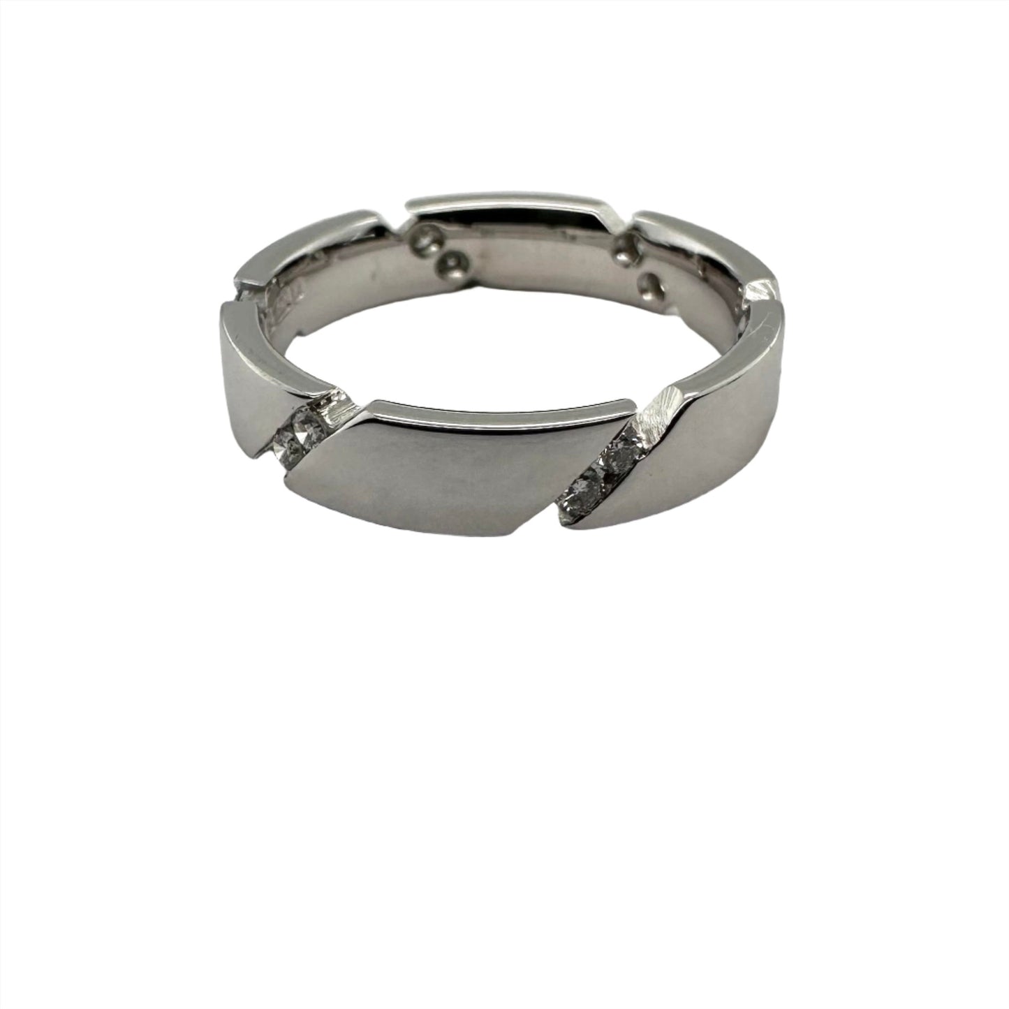 Luxury white gold wedding band