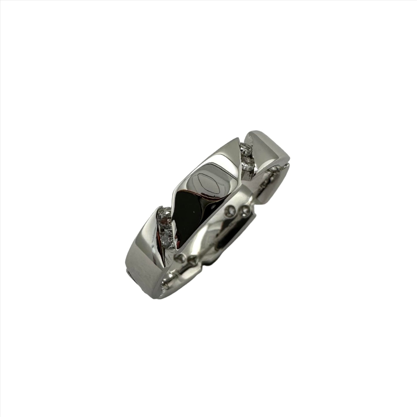 Diagonal channel set diamond wedding ring. Henry D Johnstone Jewellers. Alderley Edge, Poynton, Cheshire.