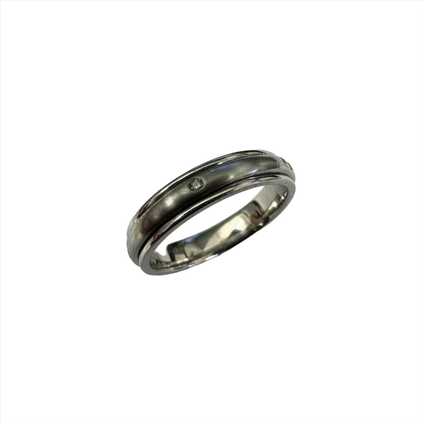 4.0mm diamond set wedding ring. Henry D Johnstone Jewellers. Alderley Edge, Poynton, Cheshire.