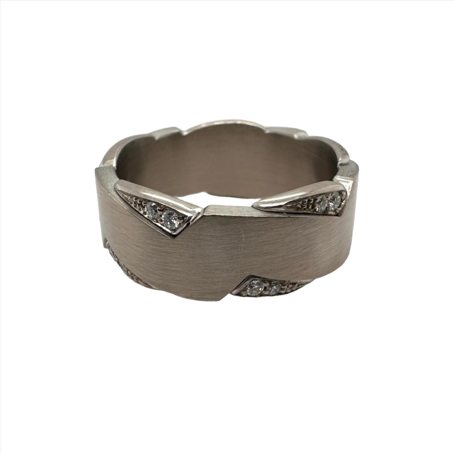 18ct white gold wedding ring with diamonds