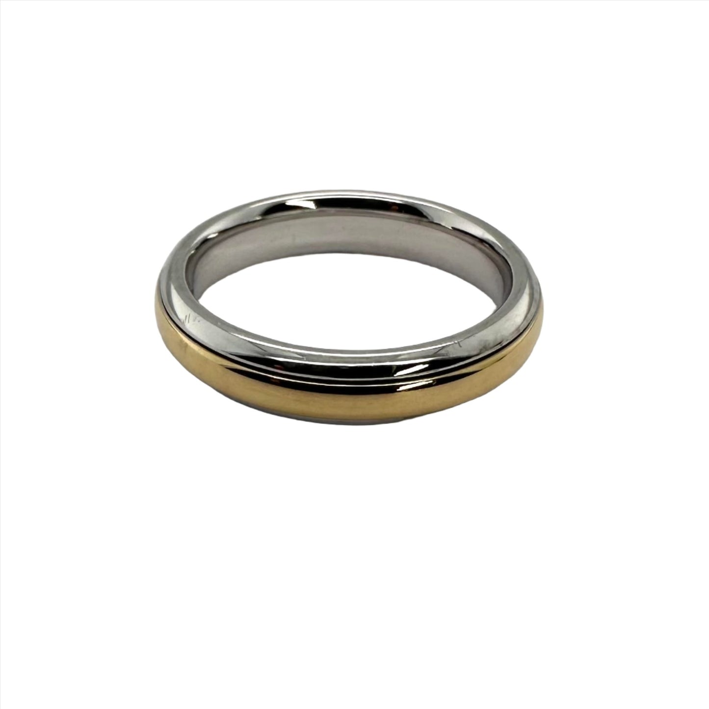 18ct gold wedding band for men and women