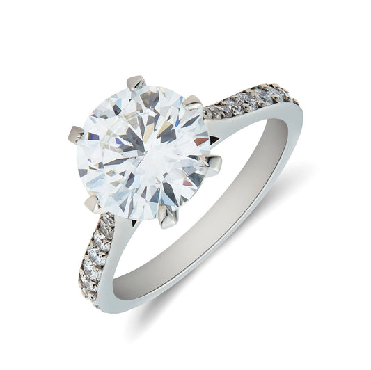 Lab grown: Handmade one round brilliant cut lab grown diamond solitaire ring - 4.01ct/0.58ct