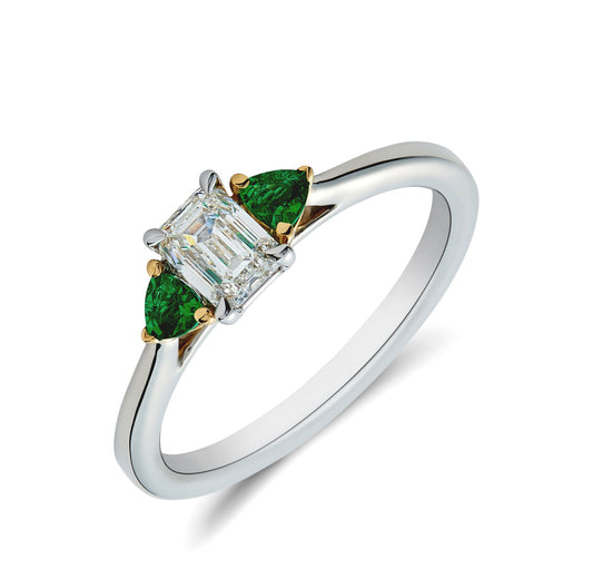 Platinum & 18ct yellow gold diamond and emerald three stone ring - 0.62ct