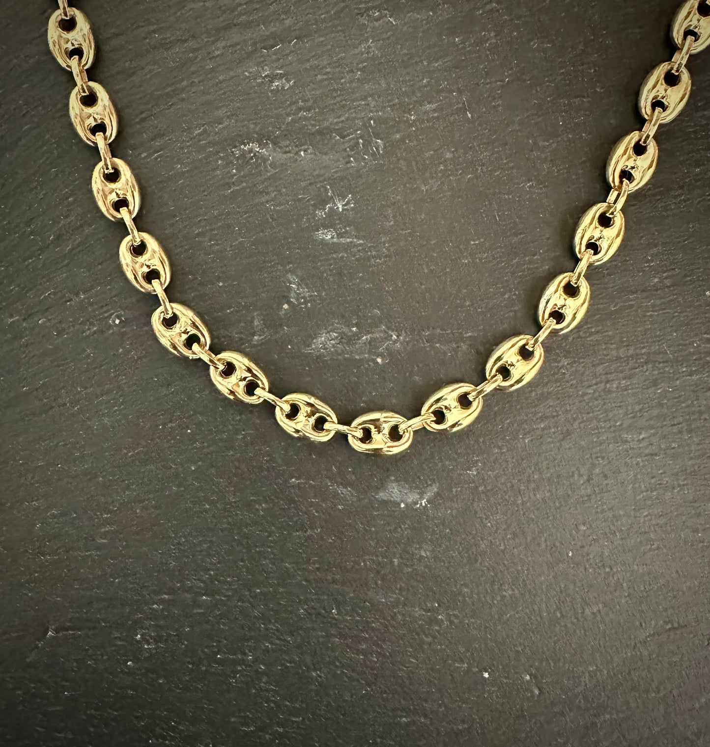 Pre-Owned: 9ct yellow gold 'Gucci' link chain.