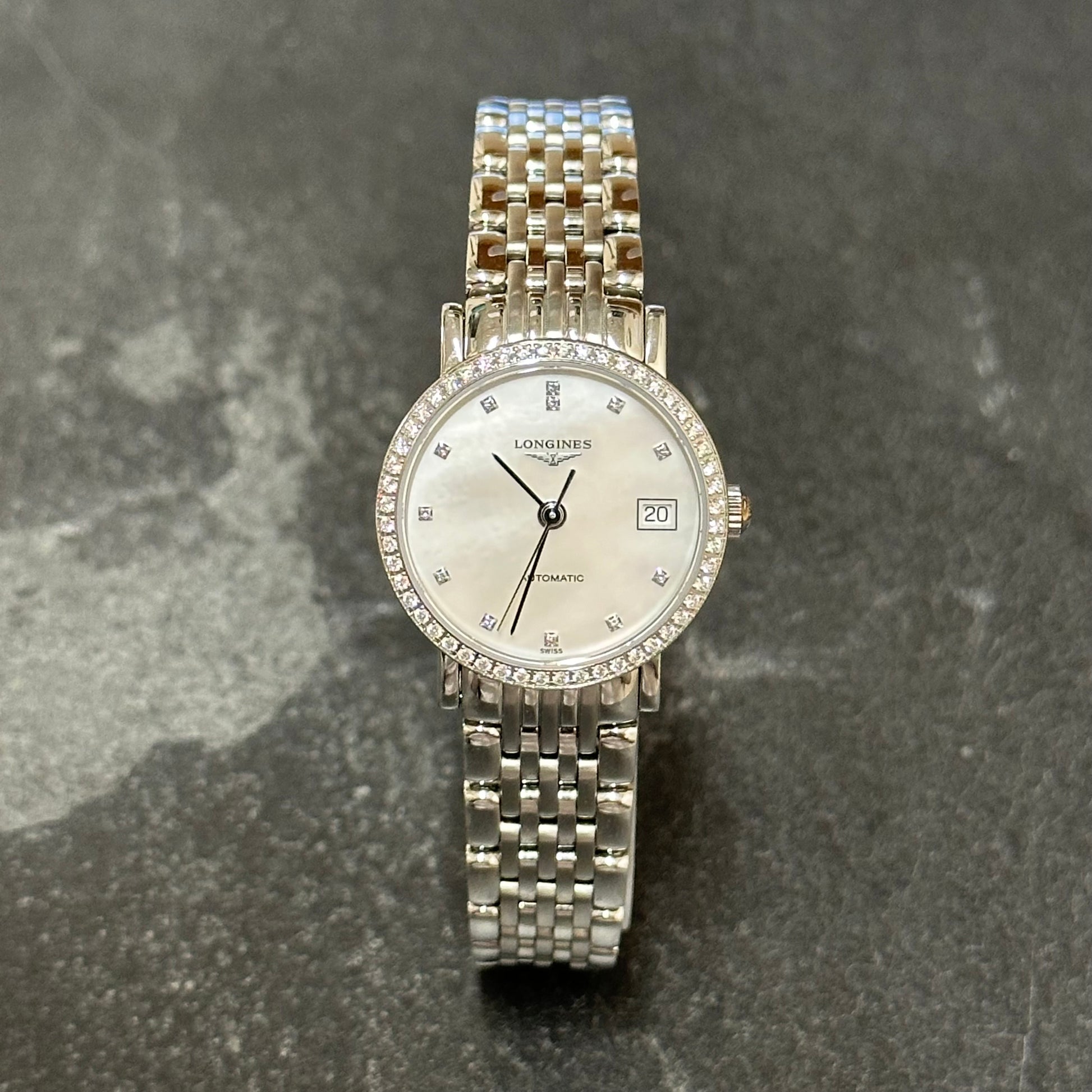  Longines Stainless Steel Diamond set Bezel 'Elegant' 25.0mm Automatic Ladies Bracelet Watch. Henry D Johnstone Jewellers. Alderley Edge, Poynton, Cheshire.