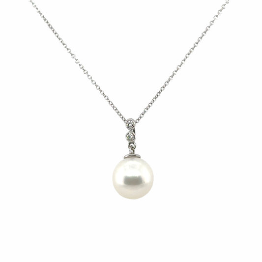 9ct white gold Freshwater pearl and brilliant cut diamond articulated drop pendant - 0.02ct.