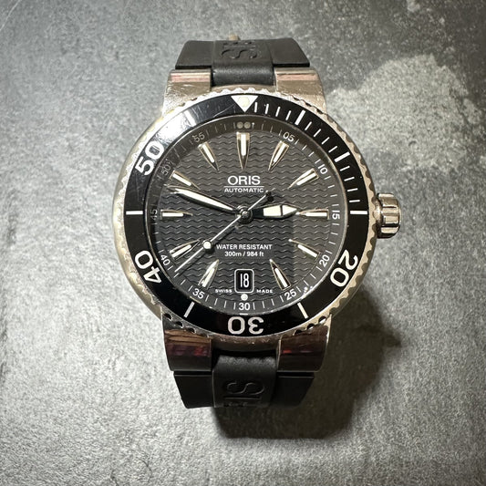 Pre-Owned: Stainless Steel Oris 'TT1' 44.0mm Automatic Strap Watch.