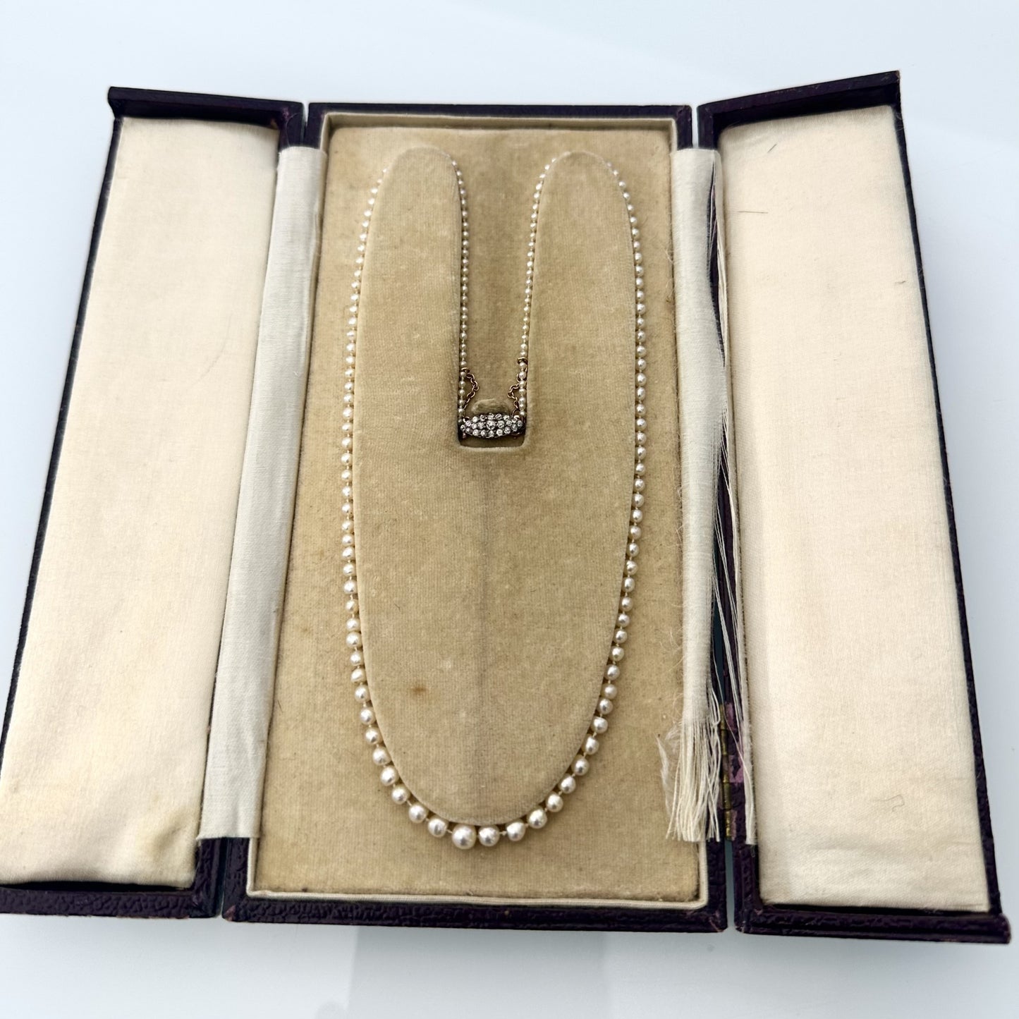 Pre-Owned: Natural Salt Water Pearl Necklace on Diamond Set Clasp.
