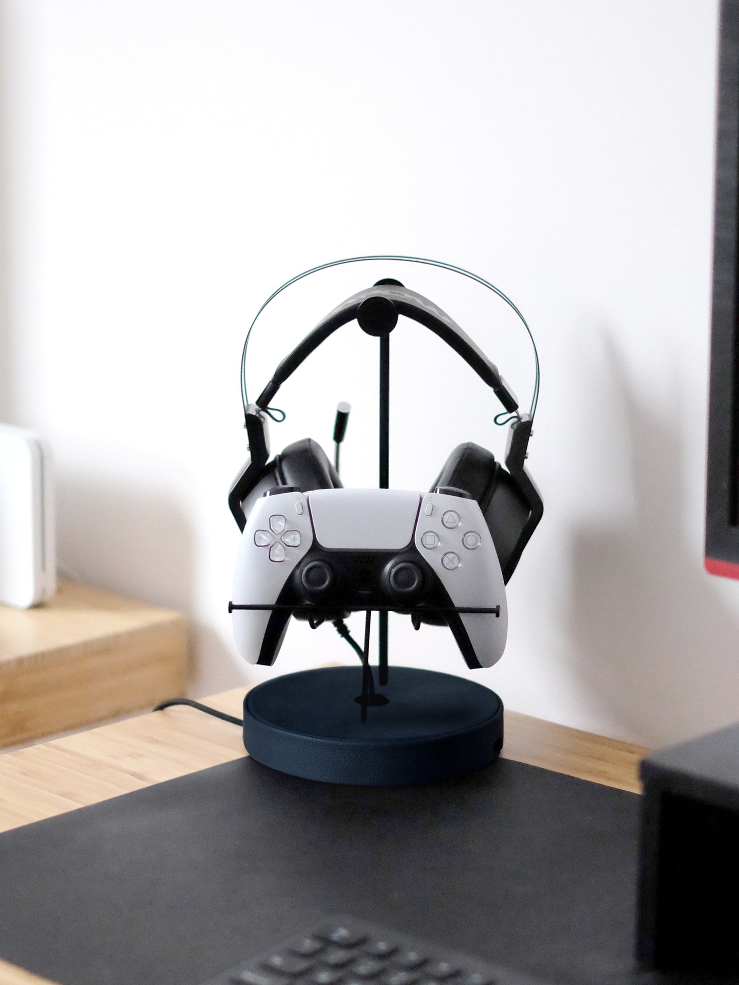Stackers Gaming Controller & Headphone Stand Navy