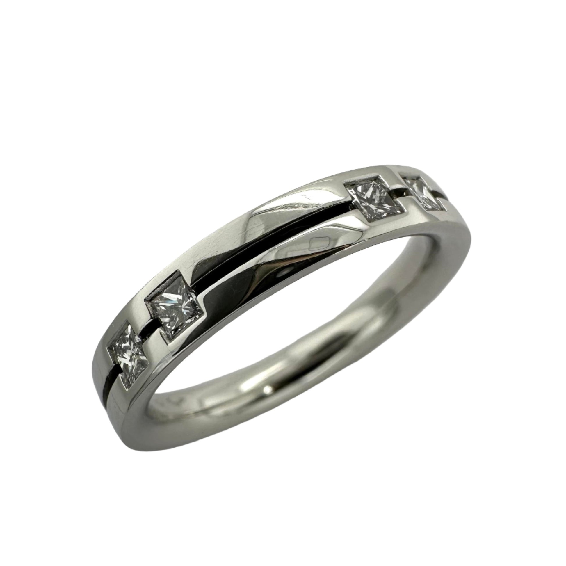 Platinum wedding band with milled ridge and diamonds. Henry D Johnstone Jewellers. Alderley Edge, Poynton, Cheshire.